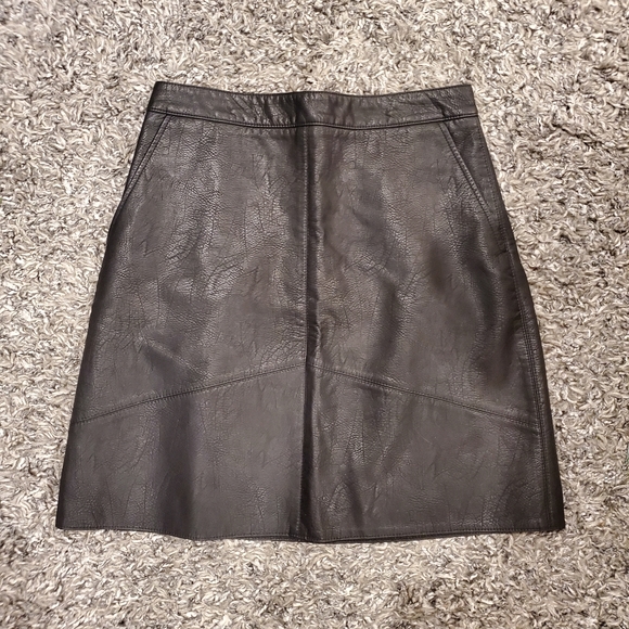 Zara Dresses & Skirts - NWOT // Zara Faux Leather High Waisted Skirt